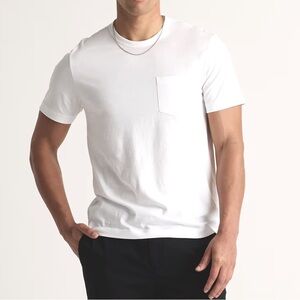 GAP NWT Organic Cotton White Pocket Tee for Men - Standard Fit